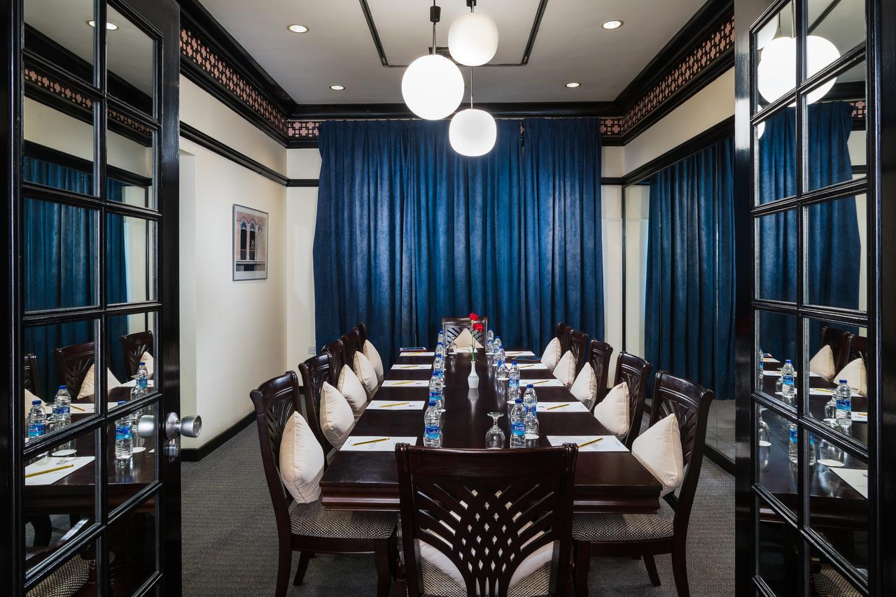 Tulip Inn Downtown Μουσκάτ Εξωτερικό φωτογραφία